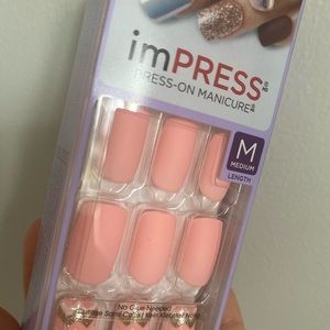 *** imPRESS KISS press - on manicure, nails ***